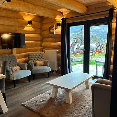 Modern Luxury With Free Parking *